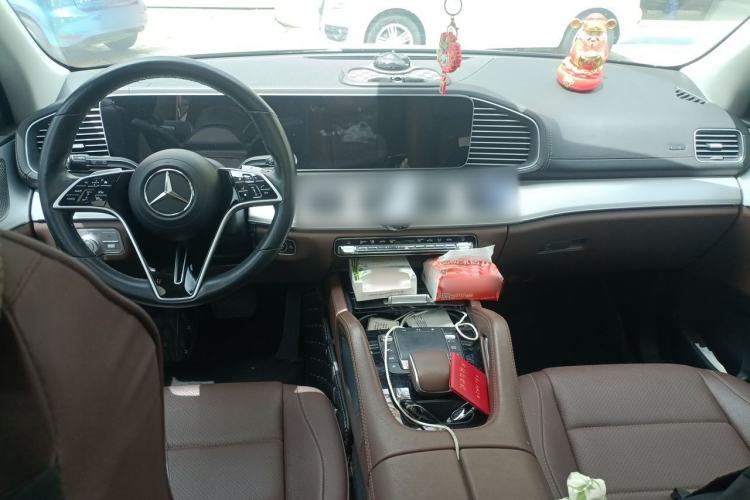 Used Mercedes-Benz GLE 2024 GLE 350 4MATIC Dynamic Edition Center Console