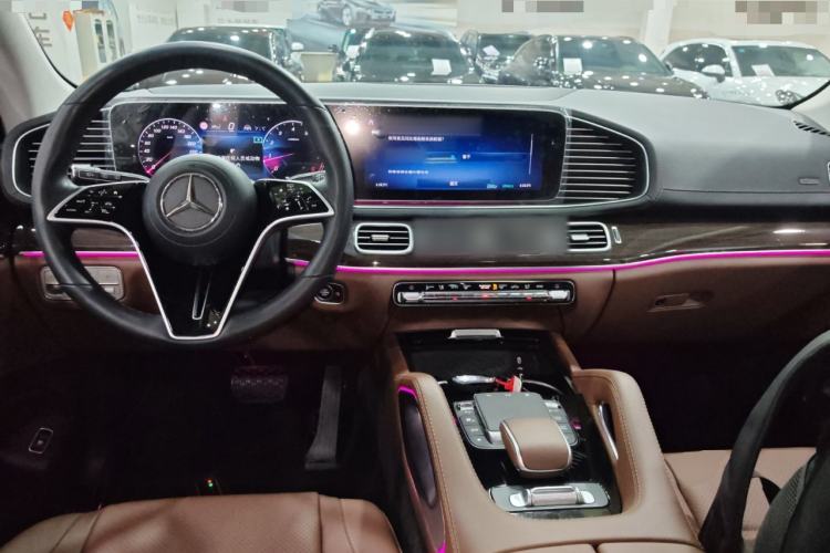 Used Mercedes-Benz GLE 2024 Refreshed GLE 350 4MATIC Stylish Edition Center Console