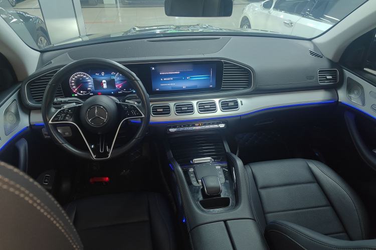 Used Mercedes-Benz GLE 2024 GLE 450 4MATIC AMG Line Center Console