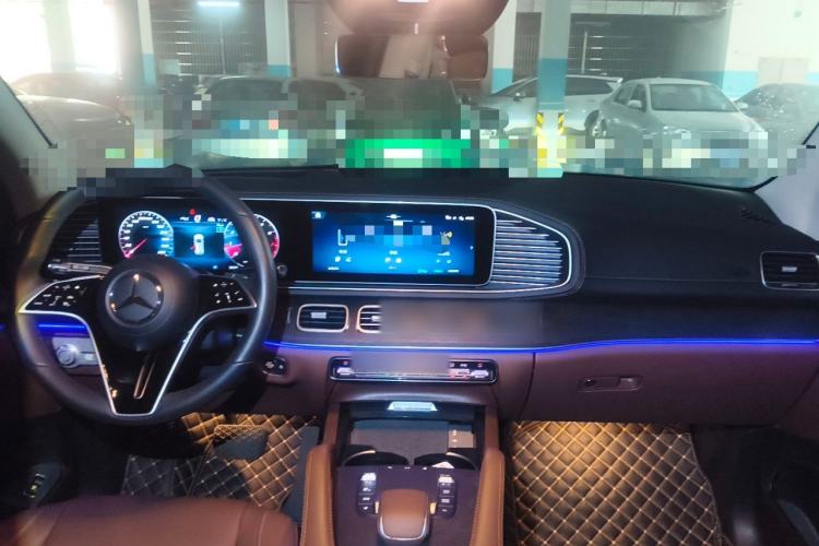 Used Mercedes-Benz GLE 2024 GLE 450 4MATIC Luxury Model Center Console