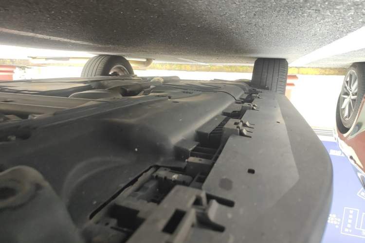 Used Mercedes-Benz GLE 2024 GLE 350 4MATIC Stylish Model Chassis Front Right