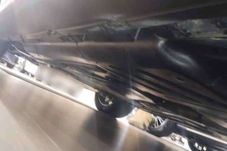 Used Mercedes-Benz GLE 2024 GLE 450 4MATIC AMG Line Chassis Rear Left
