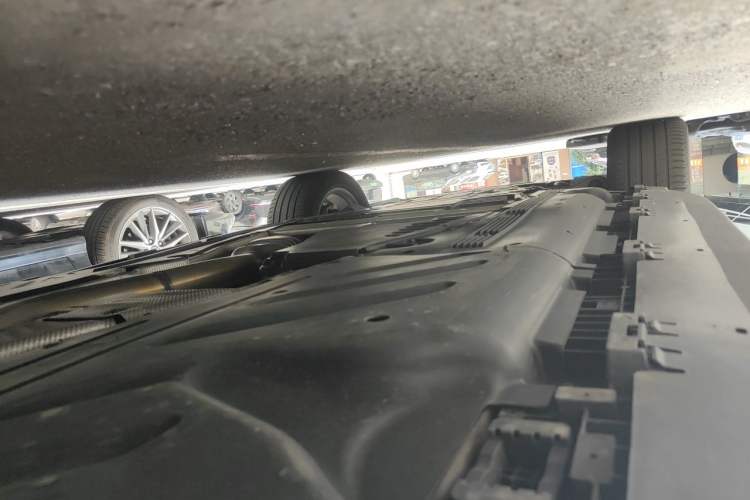 Used Mercedes-Benz GLE 2024 GLE 350 4MATIC Stylish Model Chassis Rear Left