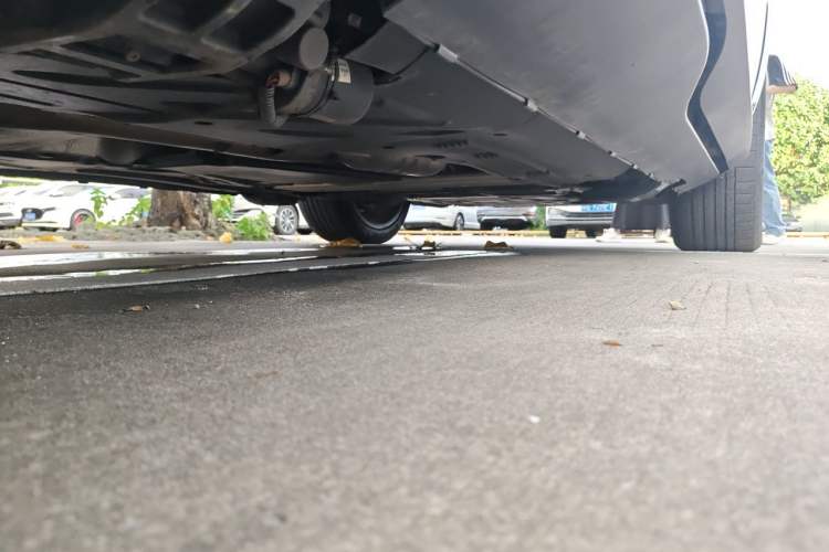Used Mercedes-Benz GLE 2024 GLE 450 4MATIC Luxury Model Chassis Rear Right