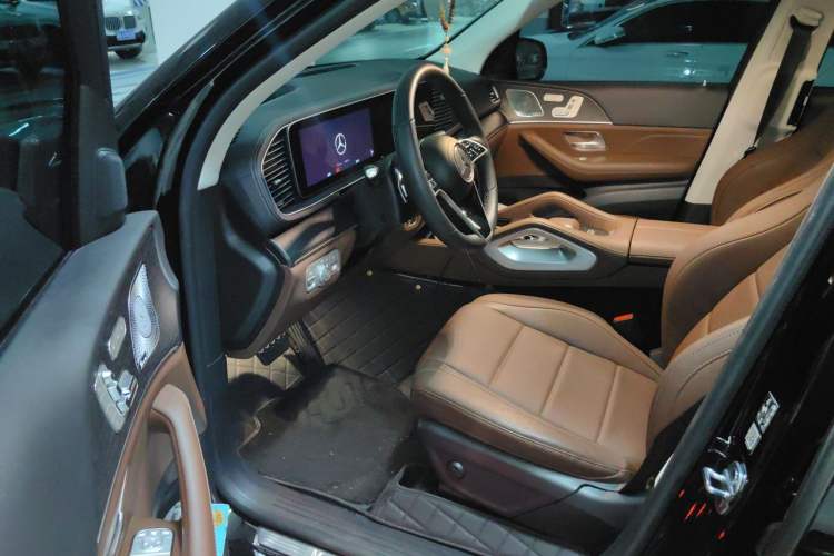 Used Mercedes-Benz GLE 2024 GLE 450 4MATIC Luxury Model Driver Seat