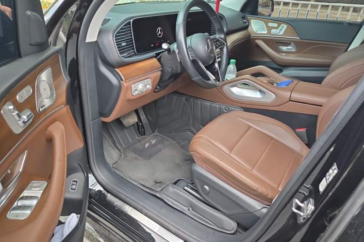 Used Mercedes-Benz GLE 2024 GLE 450 4MATIC Stylish Model Driver Seat