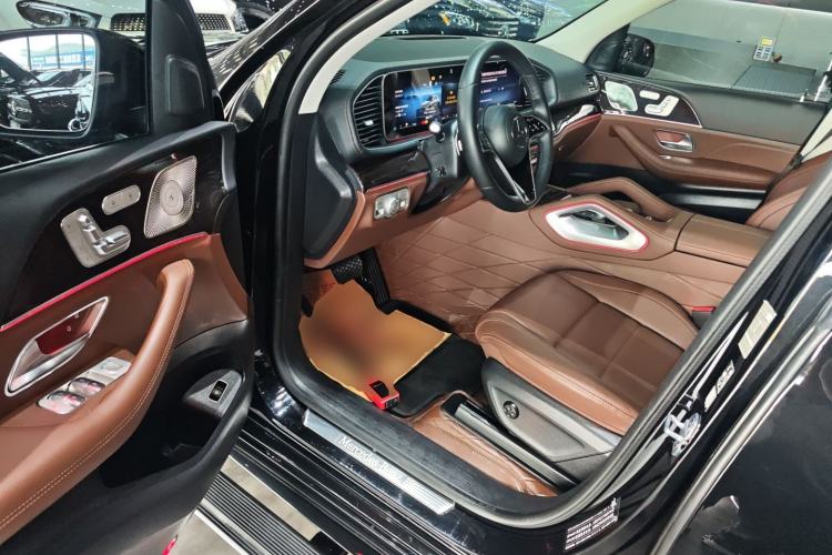Used Mercedes-Benz GLE 2024 Refreshed GLE 350 4MATIC Stylish Edition Driver Seat