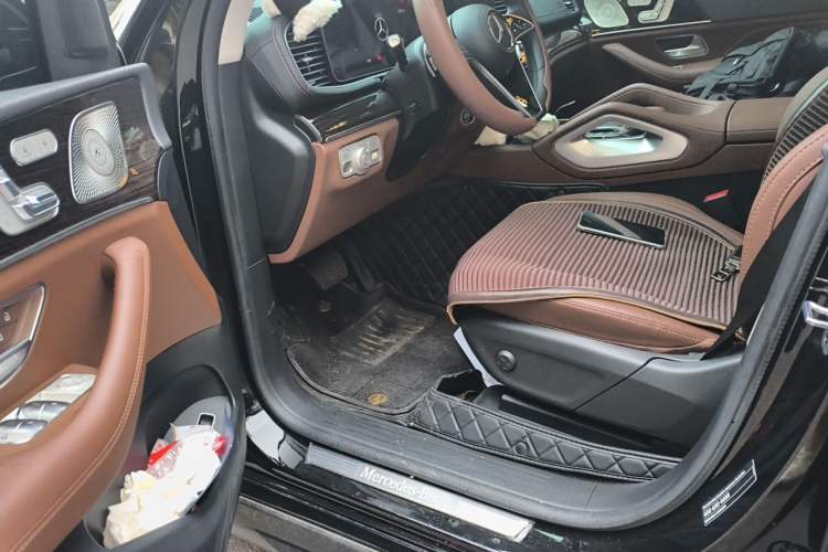 Used Mercedes-Benz GLE 2024 Refreshed GLE 350 4MATIC Stylish Edition Driver Seat