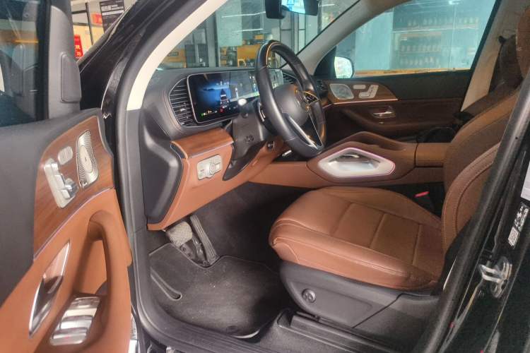 Used Mercedes-Benz GLE 2024 GLE 450 4MATIC Stylish Model Driver Seat