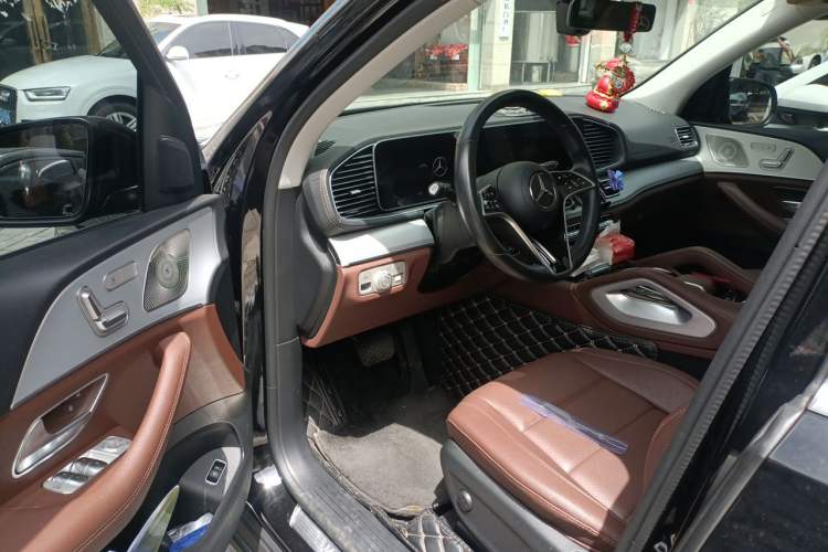 Used Mercedes-Benz GLE 2024 GLE 350 4MATIC Dynamic Edition Driver Seat