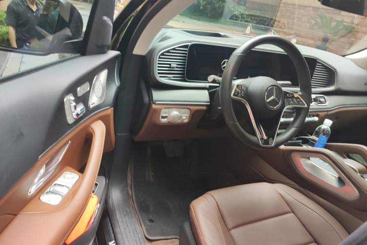 Used Mercedes-Benz GLE 2024 GLE 450 4MATIC Luxury Model Driver Seat