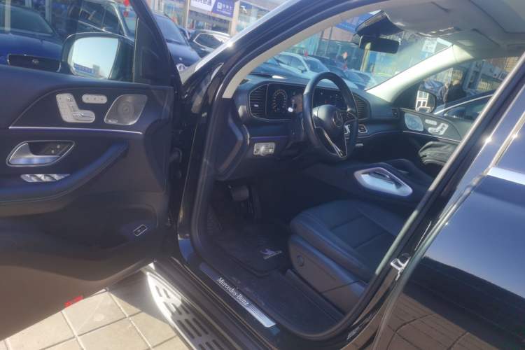 Used Mercedes-Benz GLE 2024 GLE 450 4MATIC Luxury Model Driver Seat