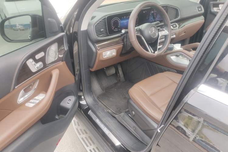 Used Mercedes-Benz GLE 2024 GLE 350 4MATIC Stylish Model Driver Seat