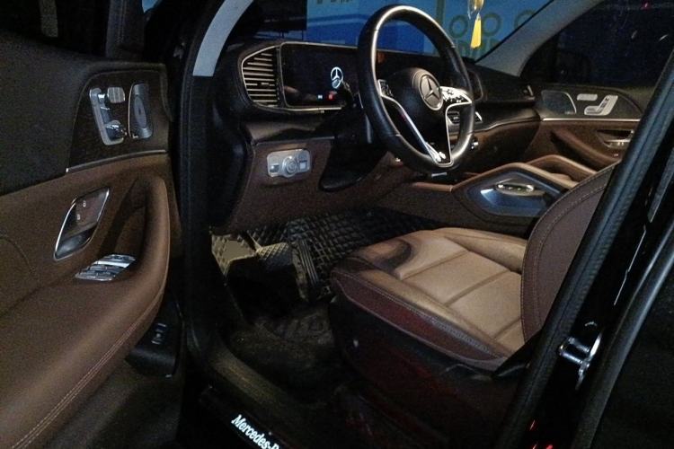 Used Mercedes-Benz GLE 2024 GLE 450 4MATIC Luxury Model Driver Seat