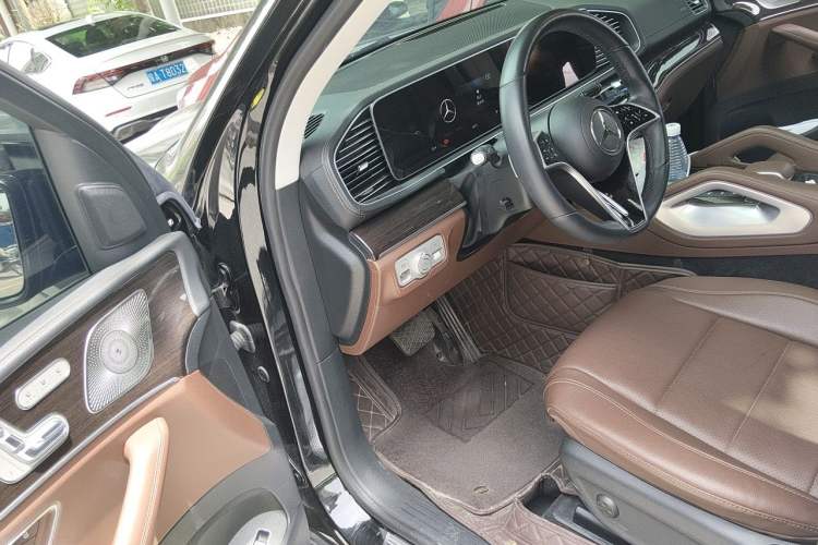 Used Mercedes-Benz GLE 2024 GLE 350 4MATIC Stylish Model Driver Seat