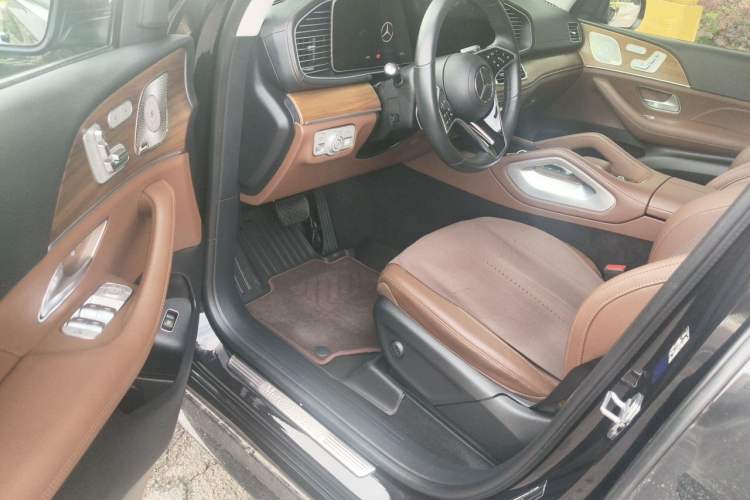 Used Mercedes-Benz GLE 2024 GLE 450 4MATIC Stylish Model Driver Seat