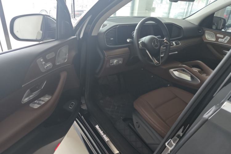 Used Mercedes-Benz GLE 2024 GLE 450 4MATIC Stylish Model Driver Seat