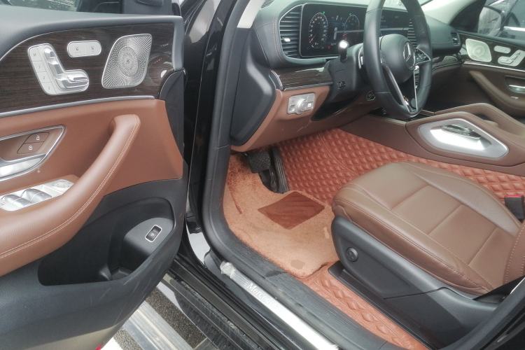 Used Mercedes-Benz GLE 2024 Refreshed GLE 350 4MATIC Stylish Edition Driver Seat