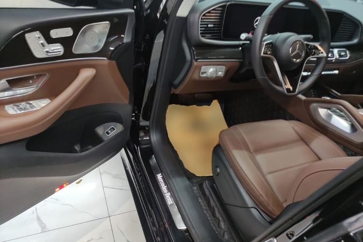 Used Mercedes-Benz GLE 2024 Refreshed GLE 350 4MATIC Stylish Edition Driver Seat