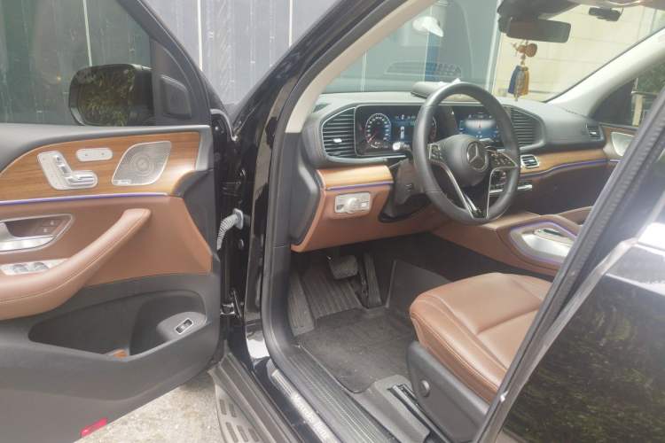 Used Mercedes-Benz GLE 2024 GLE 450 4MATIC Stylish Model Driver Seat