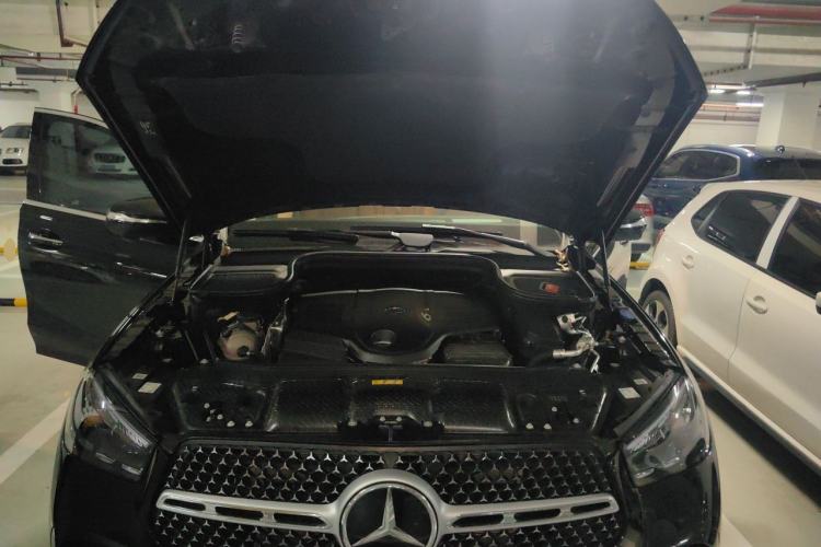 Used Mercedes-Benz GLE 2024 GLE 450 4MATIC Luxury Model Engine Bay