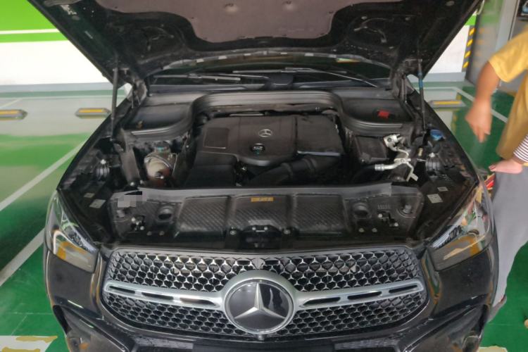 Used Mercedes-Benz GLE 2024 GLE 350 4MATIC Stylish Model Engine Bay
