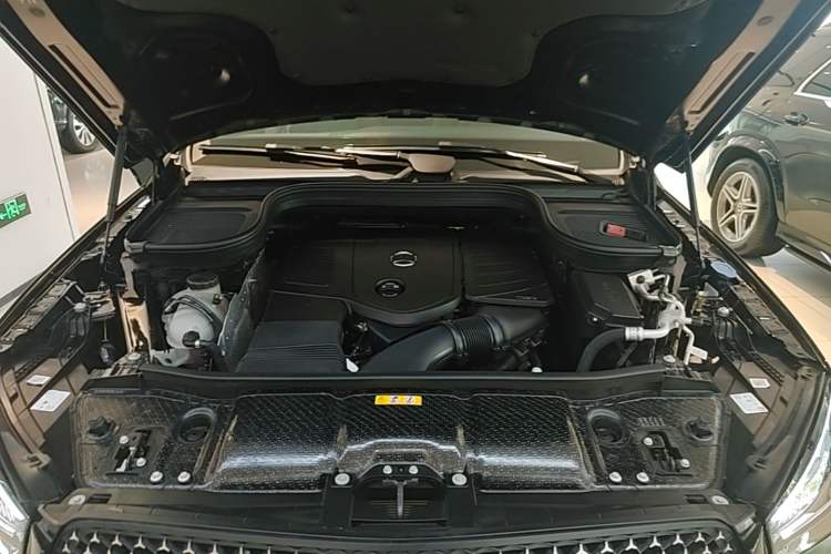 Used Mercedes-Benz GLE 2024 GLE 350 4MATIC Stylish Model Engine Bay