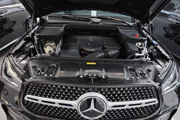 Used Mercedes-Benz GLE 2024 GLE 350 4MATIC Stylish Model Engine Bay