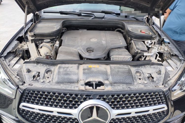 Used Mercedes-Benz GLE 2024 GLE 450 4MATIC Stylish Model Engine Bay