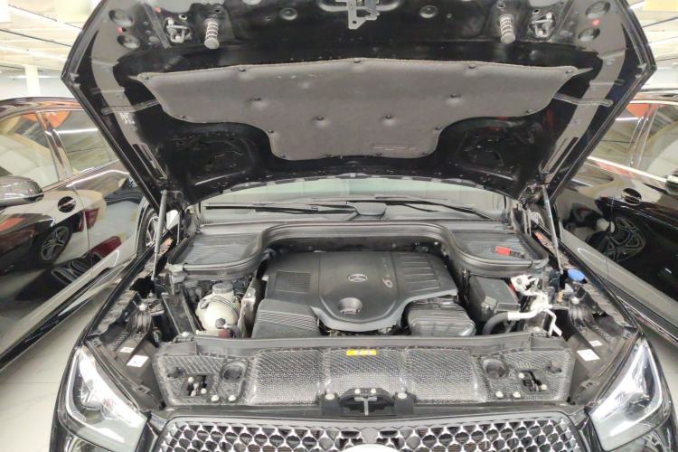 Used Mercedes-Benz GLE 2024 GLE 450 4MATIC Stylish Model Engine Bay