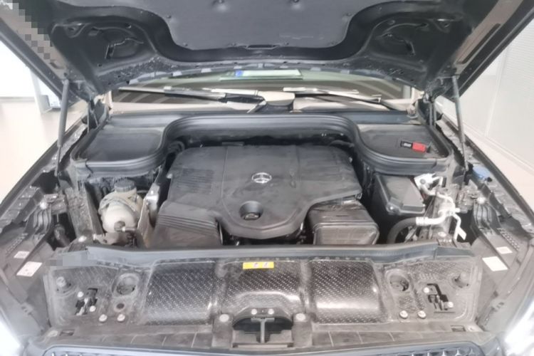 Used Mercedes-Benz GLE 2024 GLE 450 4MATIC Stylish Model Engine Bay