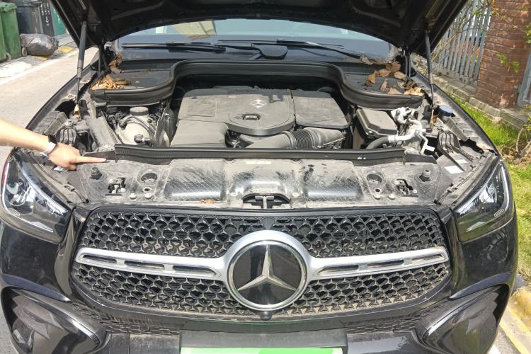 Used Mercedes-Benz GLE 2024 GLE 350 4MATIC Stylish Model Engine Bay