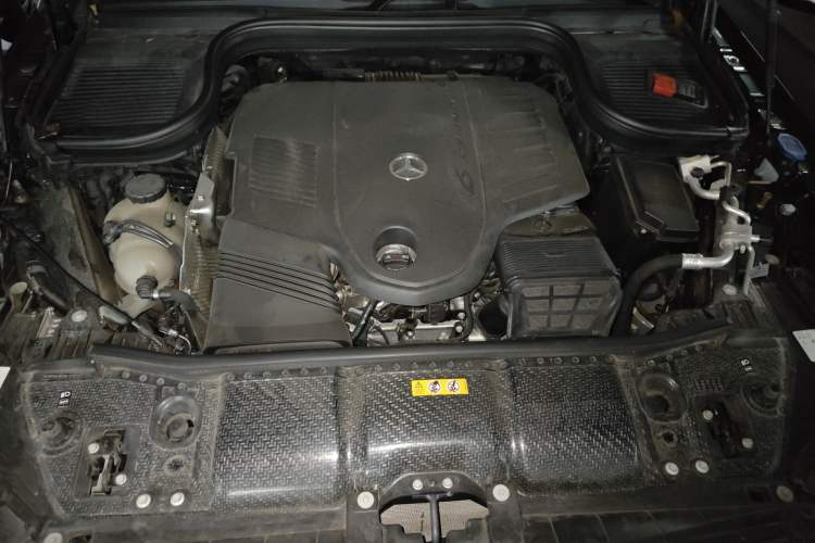 Used Mercedes-Benz GLE 2024 GLE 450 4MATIC Luxury Model Engine Bay