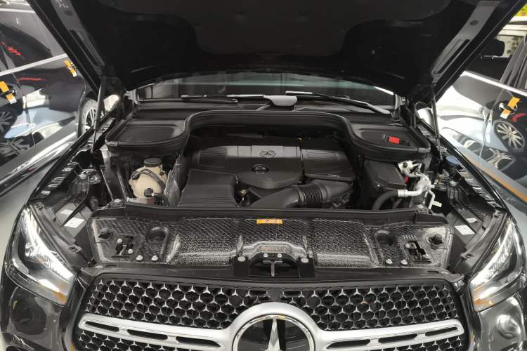 Used Mercedes-Benz GLE 2024 Refreshed GLE 350 4MATIC Stylish Edition Engine Bay