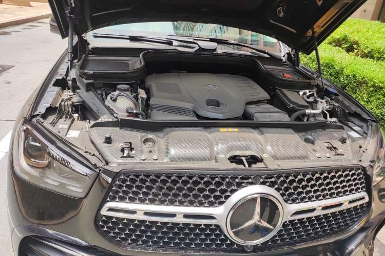 Used Mercedes-Benz GLE 2024 GLE 450 4MATIC Luxury Model Engine Bay