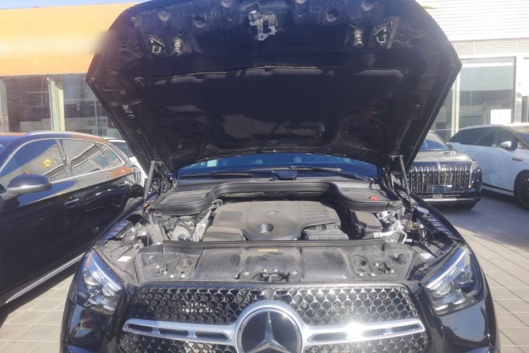 Used Mercedes-Benz GLE 2024 GLE 450 4MATIC Luxury Model Engine Bay