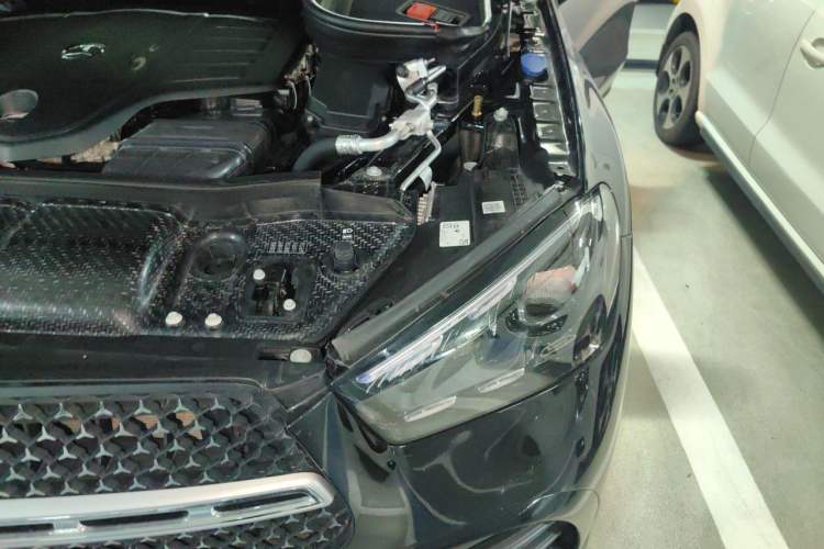 Used Mercedes-Benz GLE 2024 GLE 450 4MATIC Luxury Model Engine Bay Left