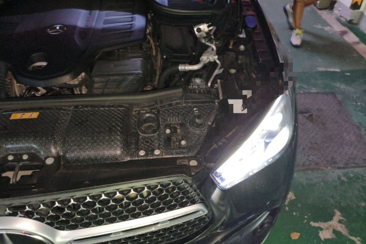 Used Mercedes-Benz GLE 2024 GLE 450 4MATIC Luxury Model Engine Bay Left