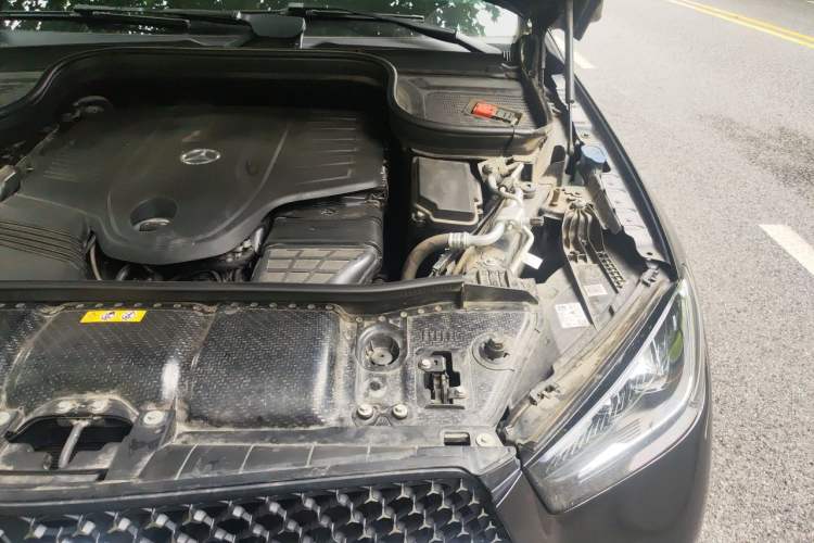 Used Mercedes-Benz GLE 2024 GLE 450 4MATIC Stylish Model Engine Bay Left