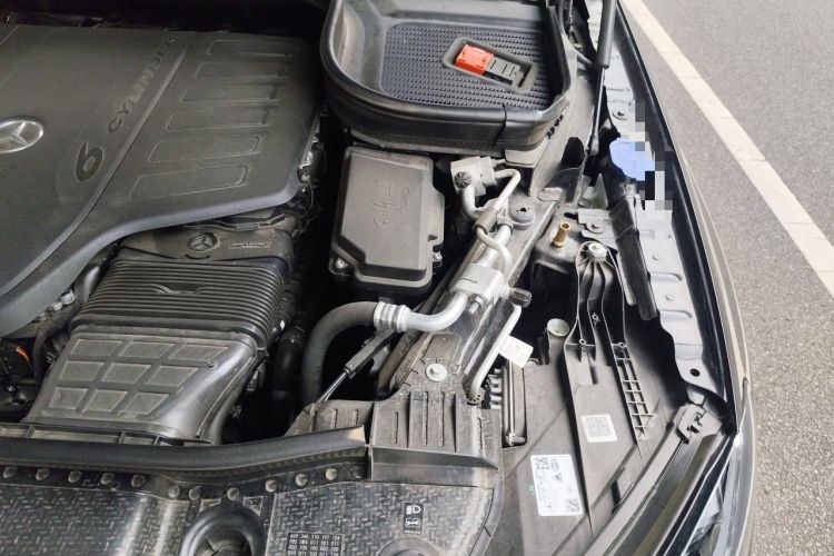 Used Mercedes-Benz GLE 2024 GLE 450 4MATIC Luxury Model Engine Bay Left