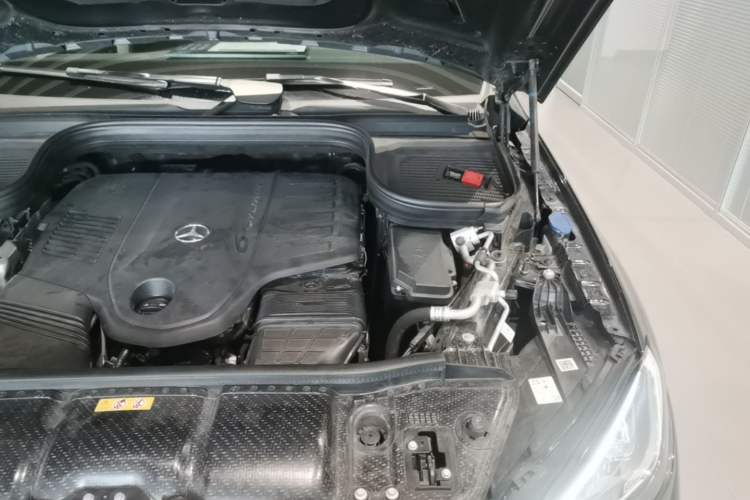 Used Mercedes-Benz GLE 2024 GLE 450 4MATIC Stylish Model Engine Bay Left