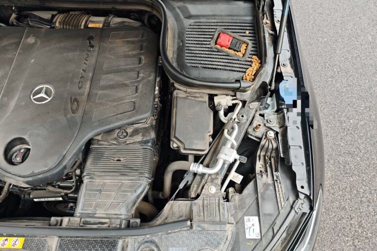 Used Mercedes-Benz GLE 2024 GLE 450 4MATIC Stylish Model Engine Bay Left