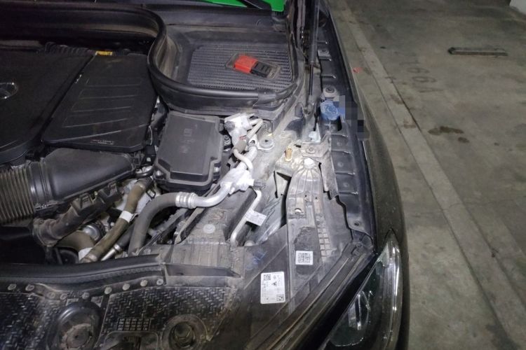 Used Mercedes-Benz GLE 2024 GLE 350 4MATIC Dynamic Edition Engine Bay Left