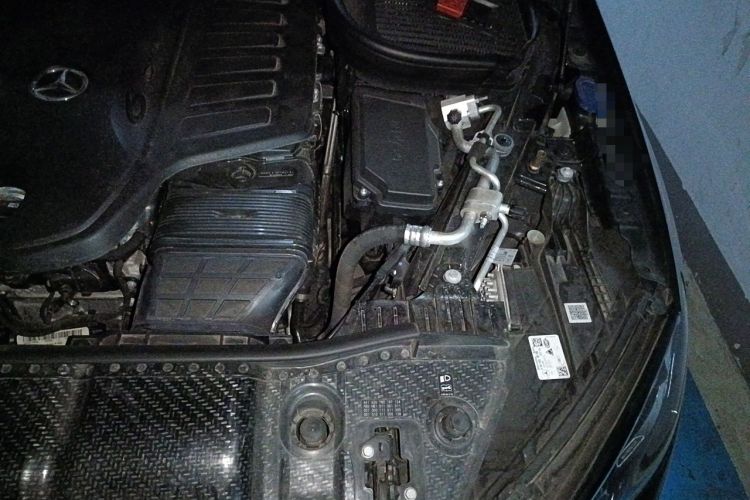 Used Mercedes-Benz GLE 2024 GLE 450 4MATIC Luxury Model Engine Bay Left