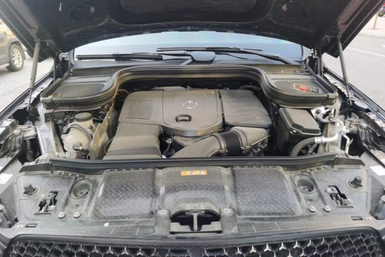 Used Mercedes-Benz GLE 2024 GLE 350 4MATIC Stylish Model Engine Bay