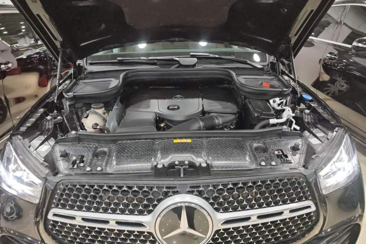 Used Mercedes-Benz GLE 2024 Refreshed GLE 350 4MATIC Stylish Edition Engine Bay