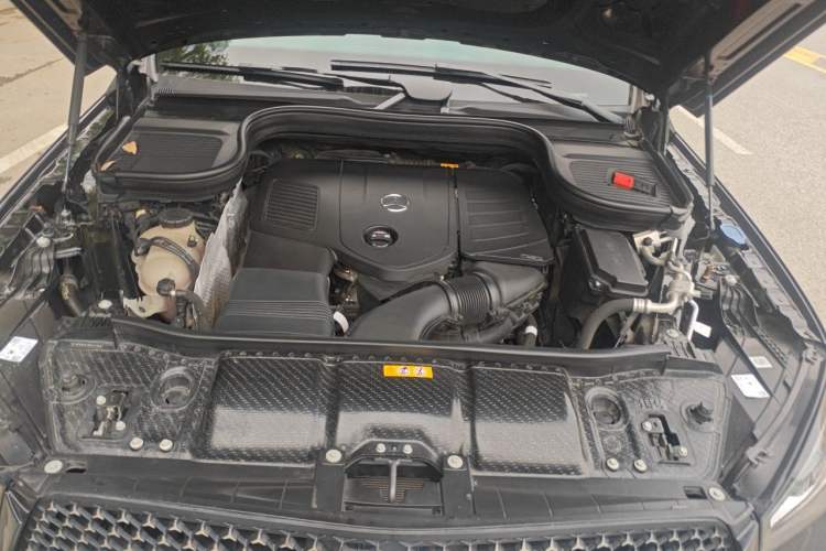 Used Mercedes-Benz GLE 2024 GLE 350 4MATIC Stylish Model Engine Bay