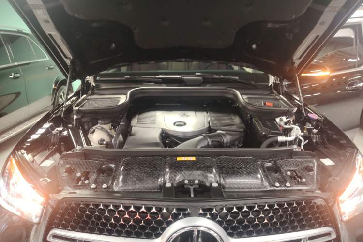Used Mercedes-Benz GLE 2024 Refreshed GLE 350 4MATIC Stylish Edition Engine Bay