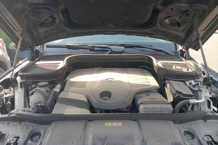 Used Mercedes-Benz GLE 2024 GLE 450 4MATIC Stylish Model Engine Bay