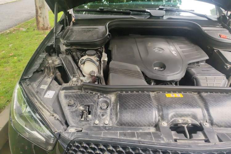 Used Mercedes-Benz GLE 2024 GLE 450 4MATIC Stylish Model Engine Bay Right